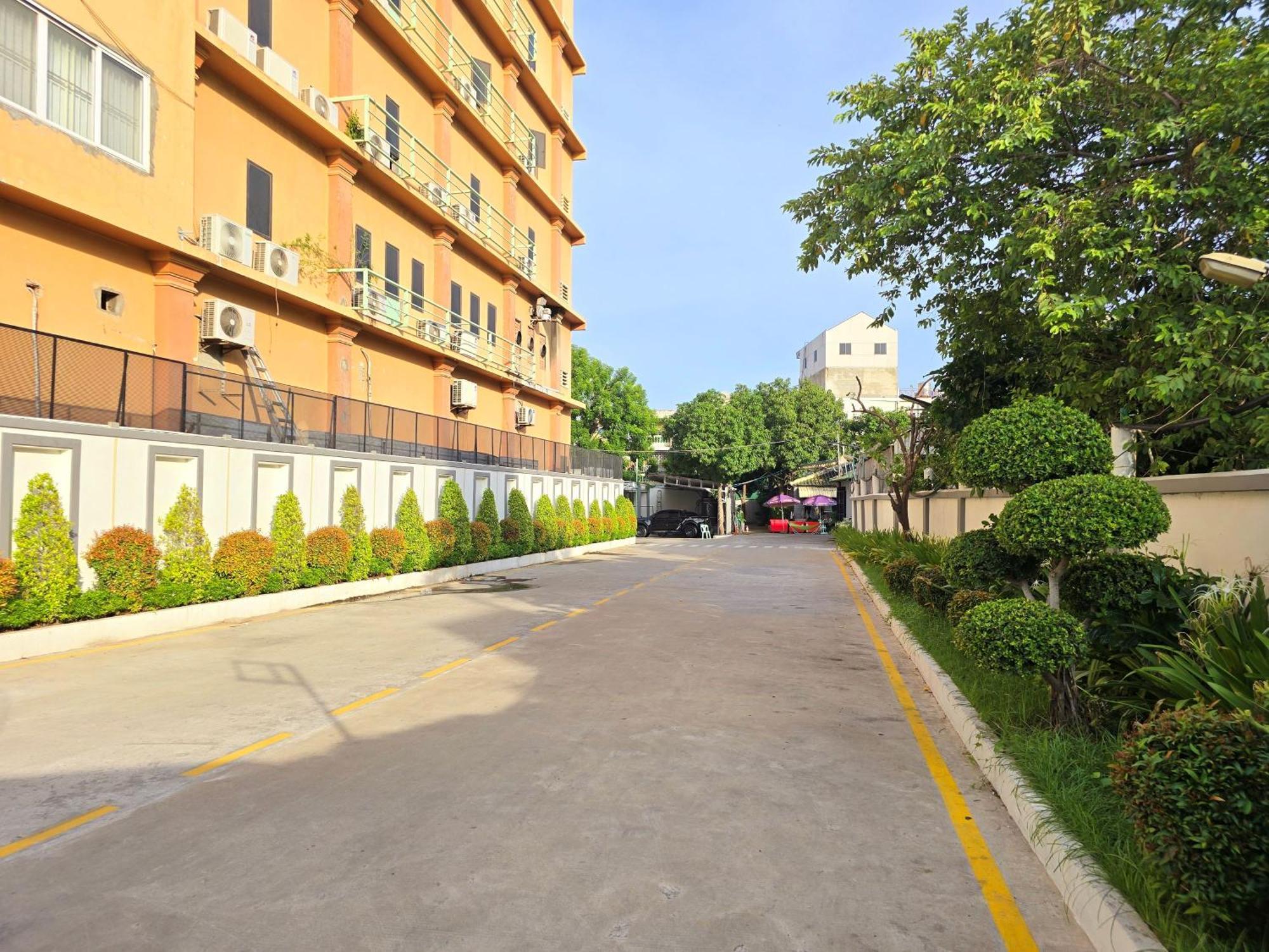 Joli Hotel プノンペン エクステリア 写真